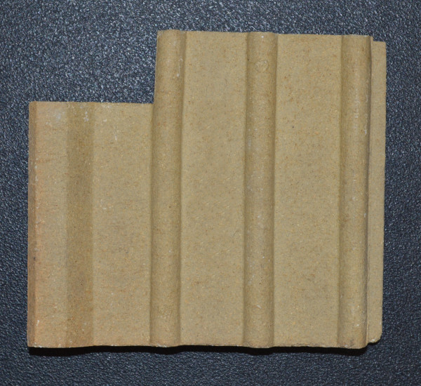 Leda Granat 600 E Seitenstein links vorne